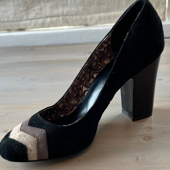 Missoni for Target Black Suede with Tan Zigzag Pumps - Picture 4 of 8
